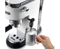 DeLonghi Ekspres kolbowy EC685.W Dedica Style - 1090916 - zdjęcie 4